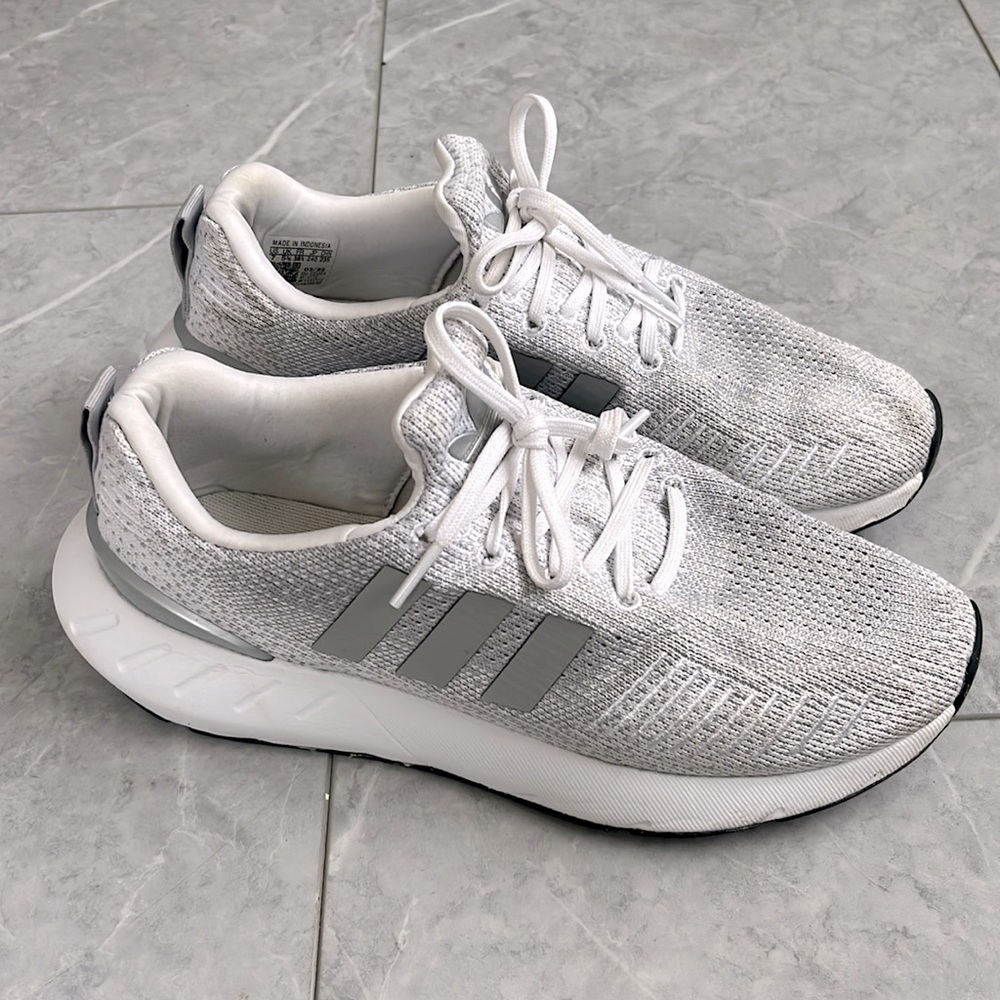 Adidas Swift Run 22 Gray Size 7